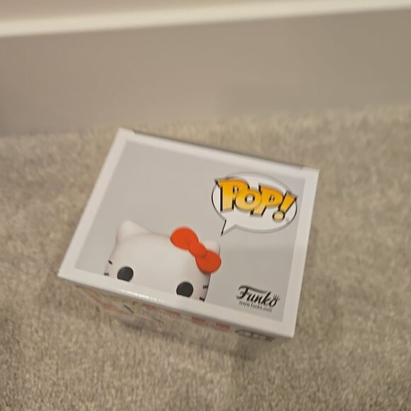 Funko Pop! Vinyl: Sanrio - Hello Kitty (Riding Bike with Noodle Cup) #45 - Picture 5 of 6